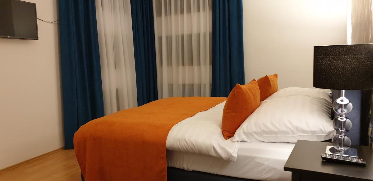 Grand Paradise Apartman 米什科尔茨 外观 照片