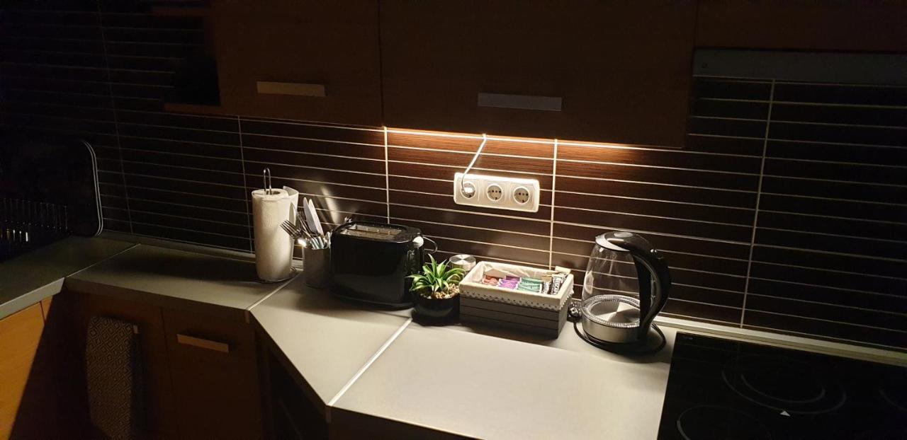 Grand Paradise Apartman 米什科尔茨 外观 照片