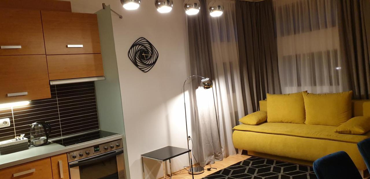 Grand Paradise Apartman 米什科尔茨 外观 照片